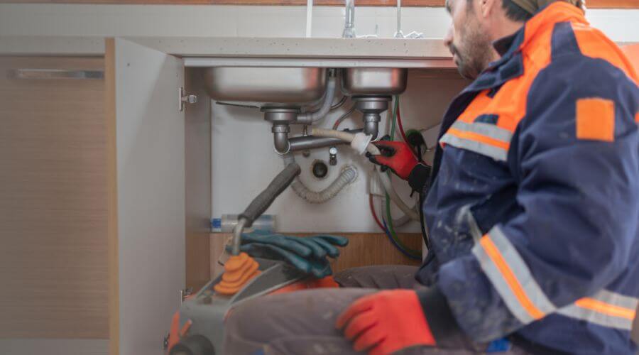 Kitchen Plumbing in Farmland, IN